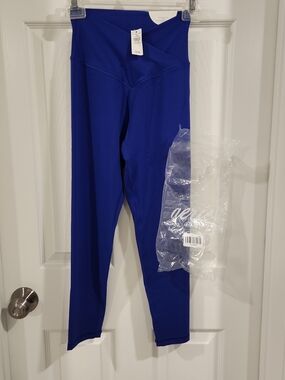 Offline by Aerie Real Me Crossover 7/8 Leggings M Short NWT Deep Cobalt Blue